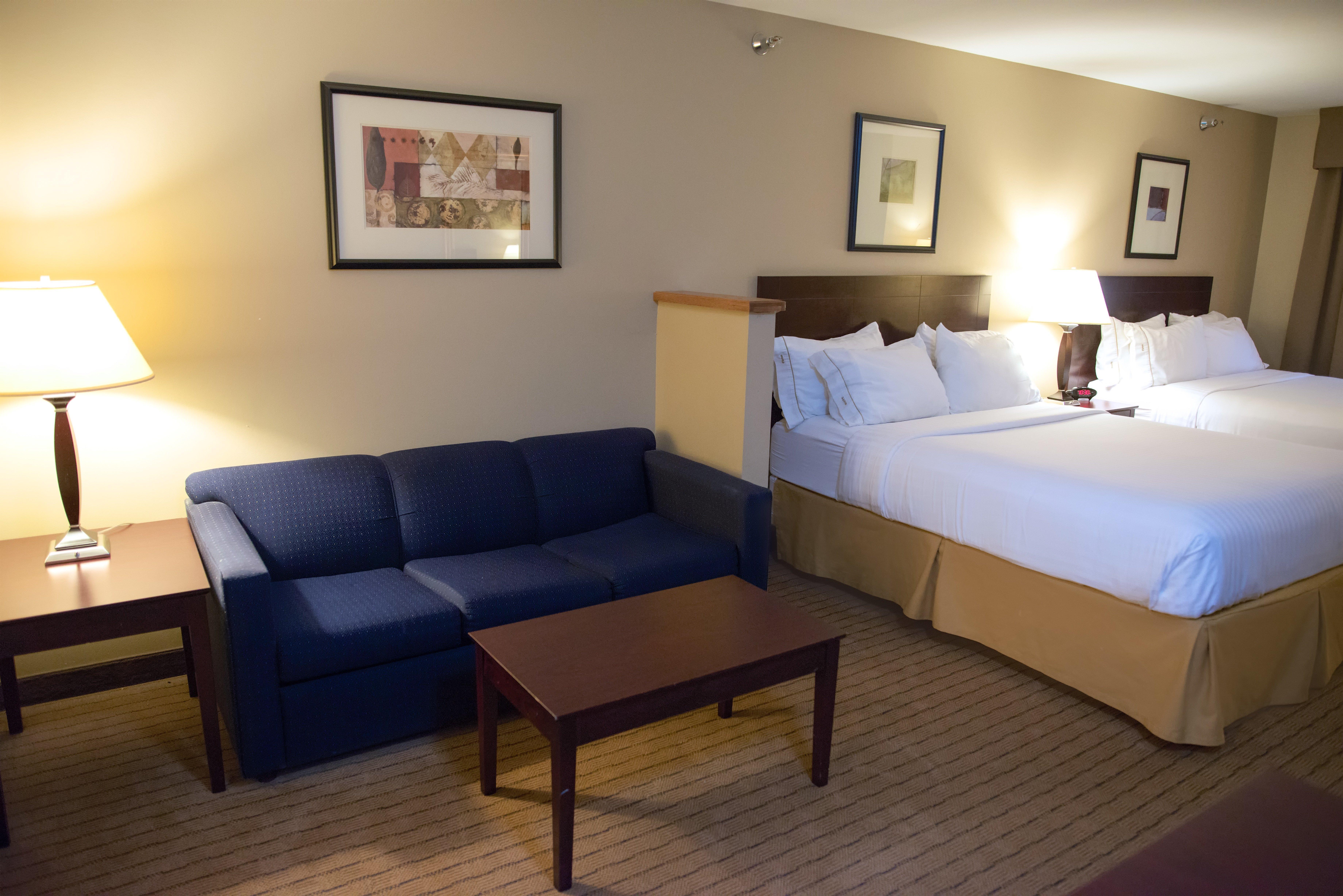Holiday Inn Express Devils Lake By Ihg Exterior photo